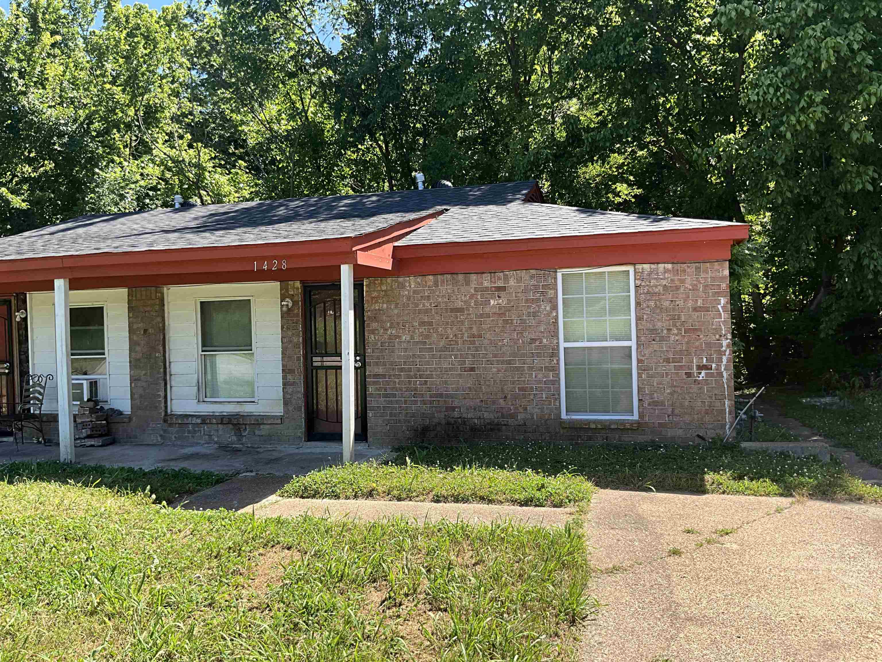 front view of house with a yard