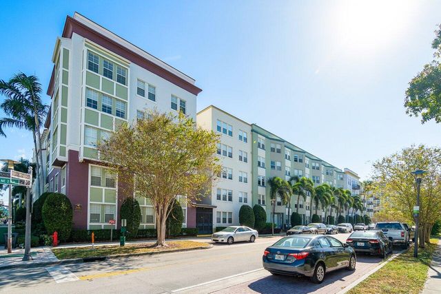 $299,900 | 533 Northeast 3rd Avenue, Unit 313 | Sole Fort Lauderdale Condominiums