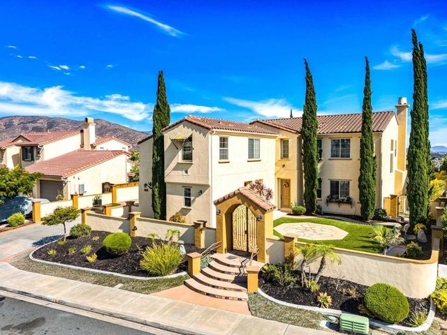 $2,400,000 | 3000 Stevenson Ranch Court | Rolling Hills Ranch