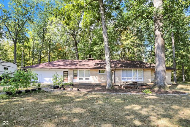 $300,000 | 1722 Andrews Drive | Washington Township - Hendricks County