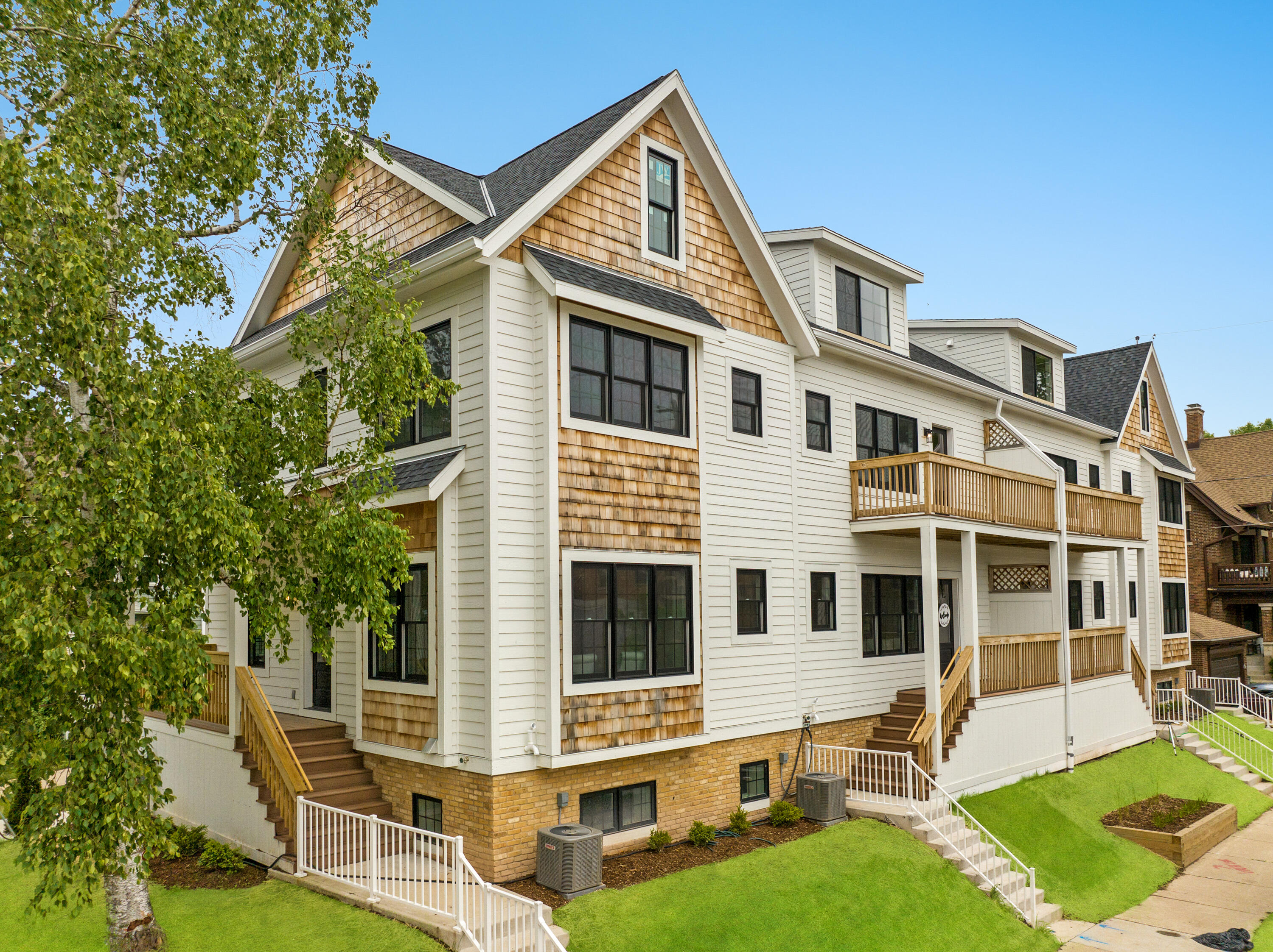 Welcome To Park Place Townhomes!