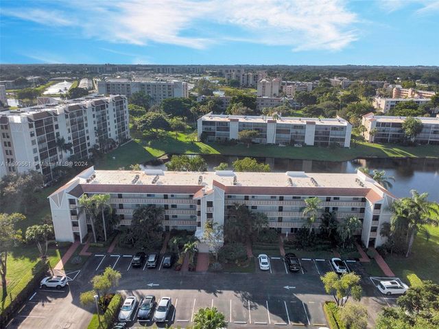 $244,900 | 6515 Kensington Lane, Unit 203 | Villages of Oriole