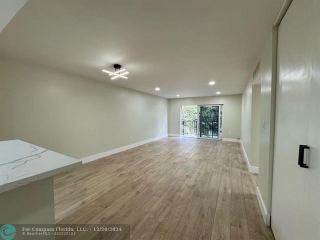 $280,000 | 809 West Oakland Park Boulevard, Unit J10 | Lloyd Estates