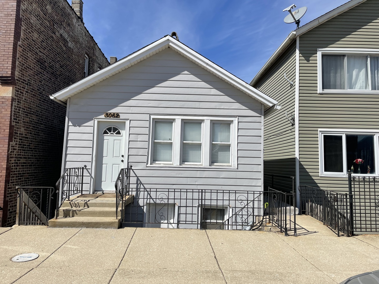 a view of house with street