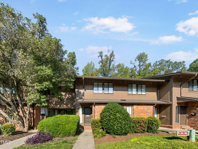 $286,000 | 703 Oak Tree Drive, Unit 180 | The Oaks Condominiums