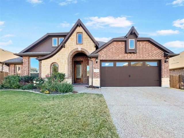 $470,000 | 3210 Creekhaven Drive | Melissa