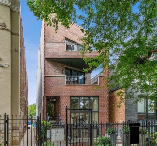 $4,800 | 1229 North Campbell Avenue, Unit 1 | Wicker Park