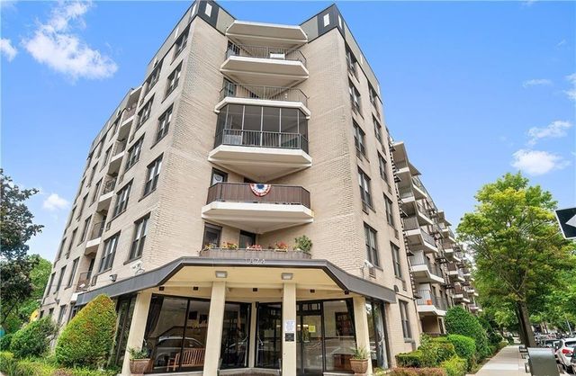 $175,000 | 1874 Pelham Parkway South, Unit 3A | Pelham Bay