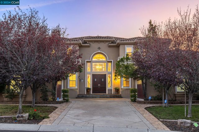 $3,898,000 | 539 Wycombe Court | Norris Canyon