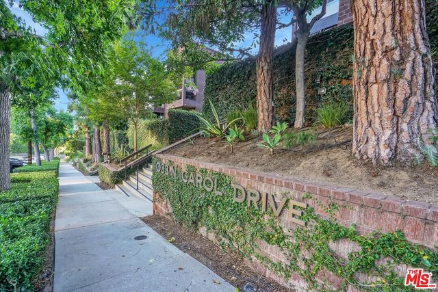 $1,199,000 | 1033 Carol Drive, Unit 102 | Sunset Strip