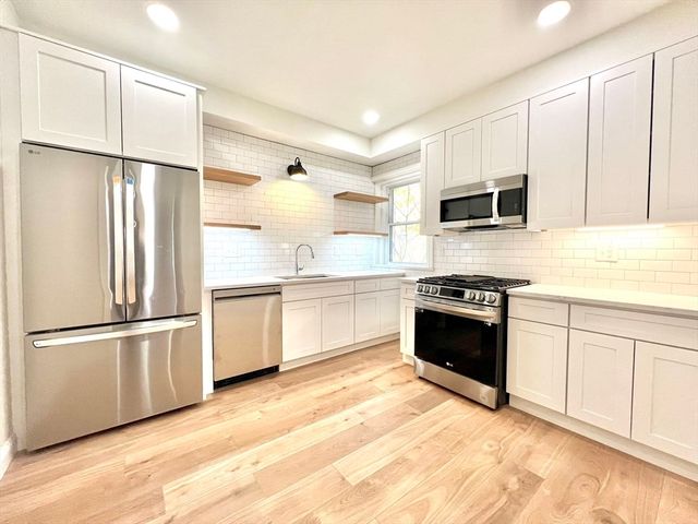 $4,300 | 6 Parkway Brookline Ma, Unit 2 | Fisher Hill