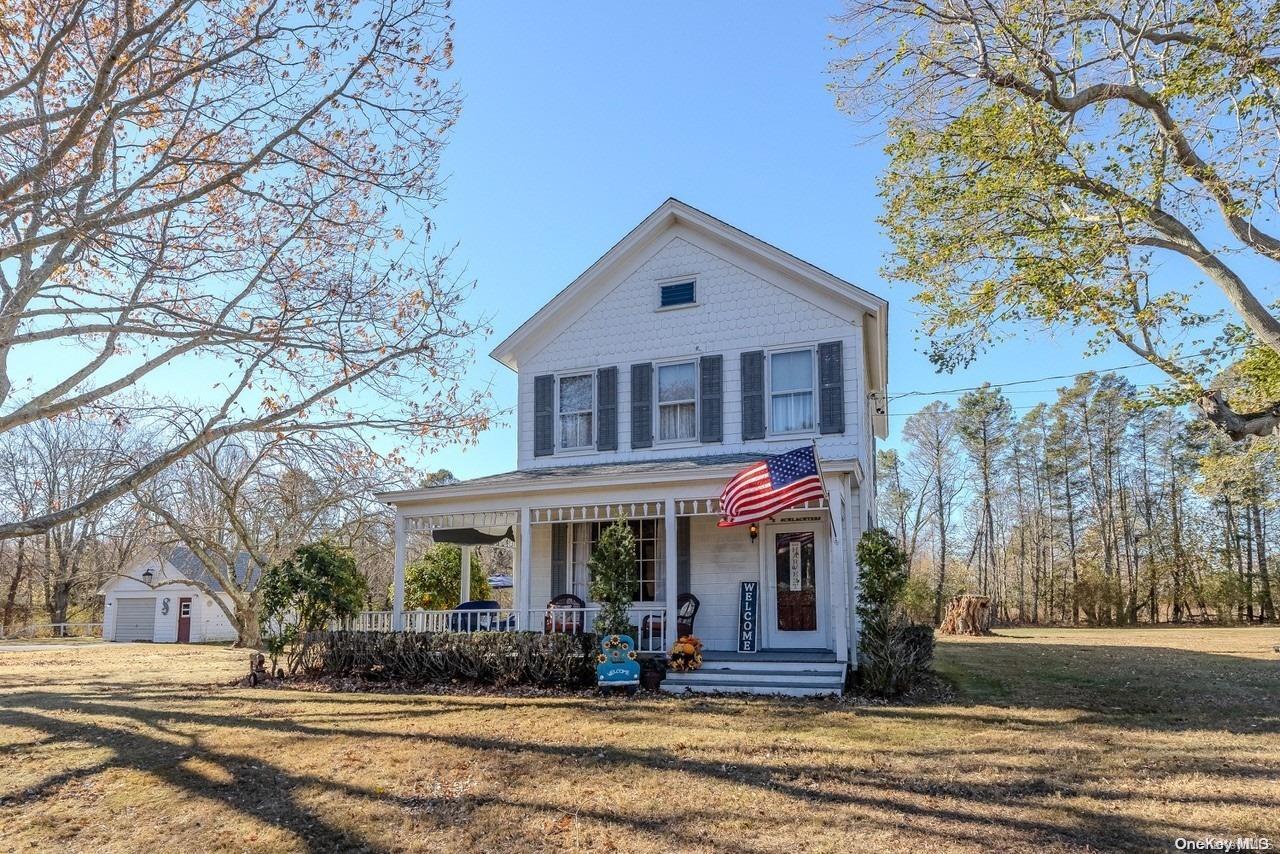 a front view of house with yard