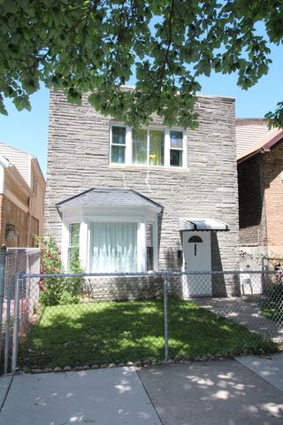 $459,900 | 2436 West Thomas Street | Ukrainian Village