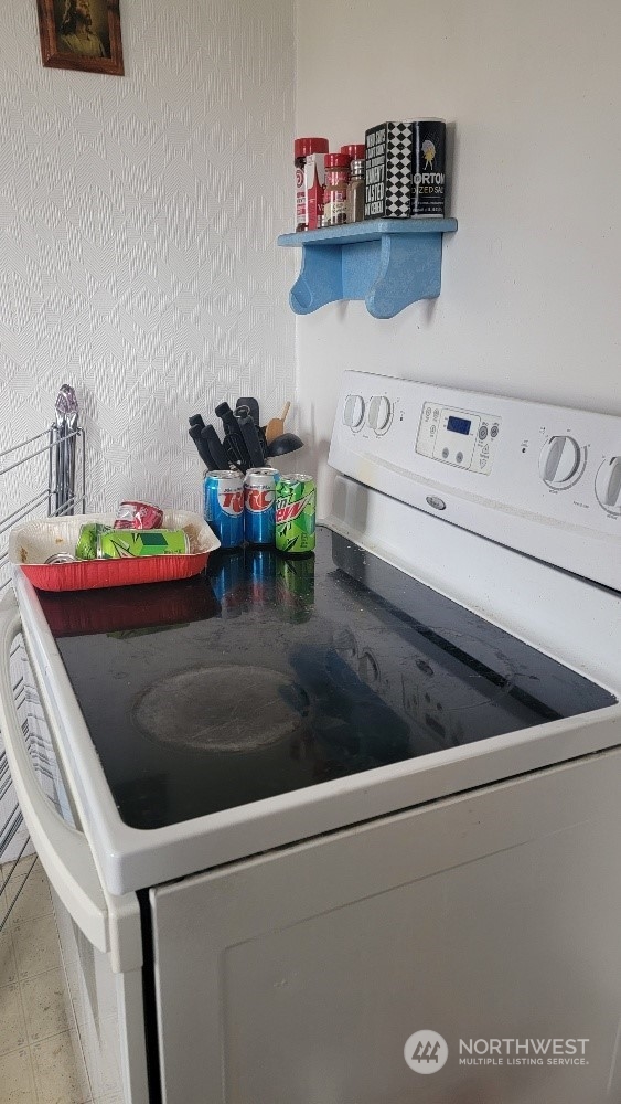 Area51-03 Laundry Furniture Composition with sink, washing machine