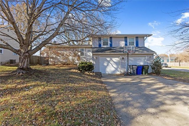 $289,950 | 1039 North Sunset Drive | Olathe Original Town