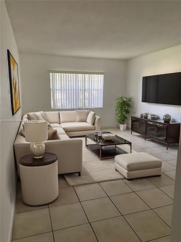 $1,600 | 4775 Northwest 9th Drive, Unit 4775 | East Plantation