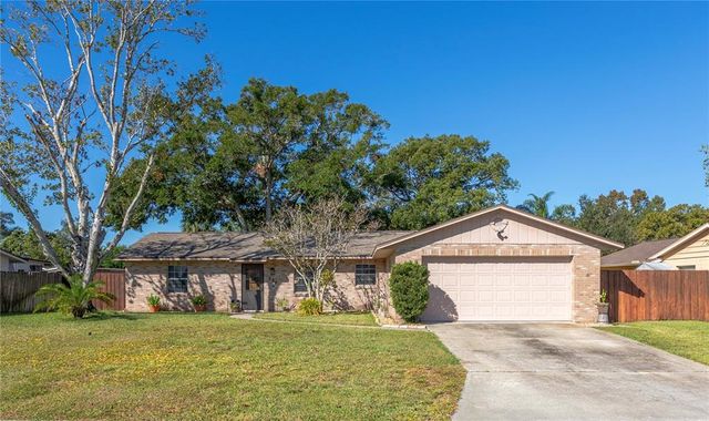 $395,000 | 252 Cambridge Drive | Wekiva Heights Club Fox Hunt