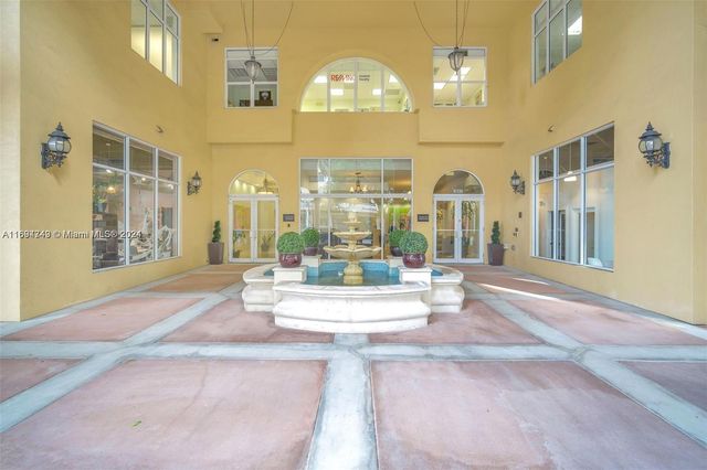 $690,000 | 1607 Ponce De Leon, Unit 14F | Central Gables