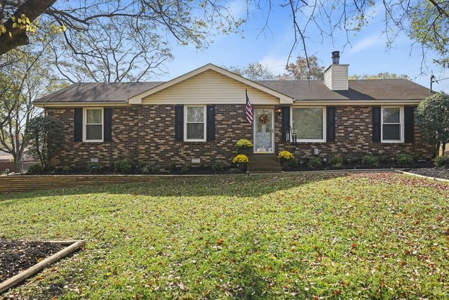 $359,900 | 102 Holly Court | Hendersonville