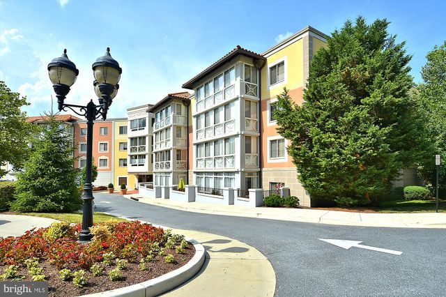 $299,900 | 14801 Pennfield Circle, Unit 306 | Villa Cortez Condominiums