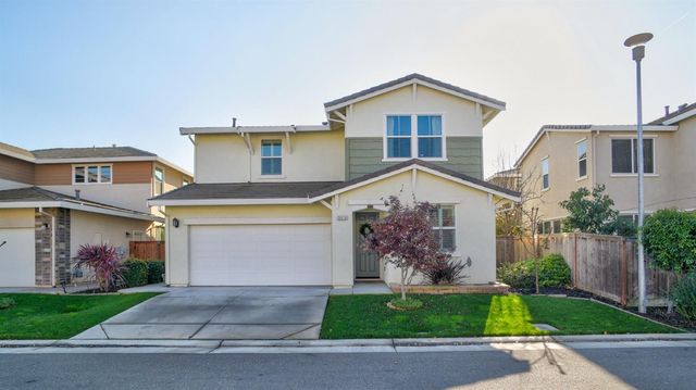 $685,500 | 9616 Oak Reserve Lane | Laguna