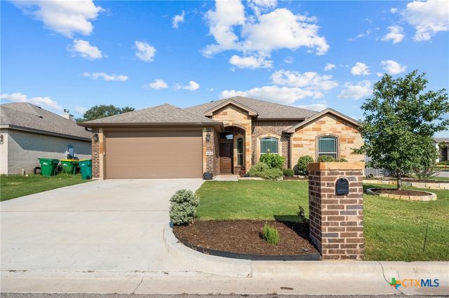 $349,000 | 404 Holstein Drive | Belton