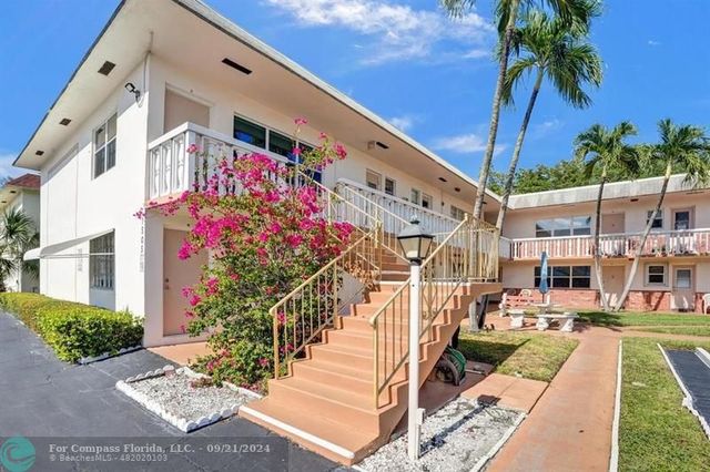 $214,900 | 1505 North 12th Court, Unit 3B | Hollywood Lakes