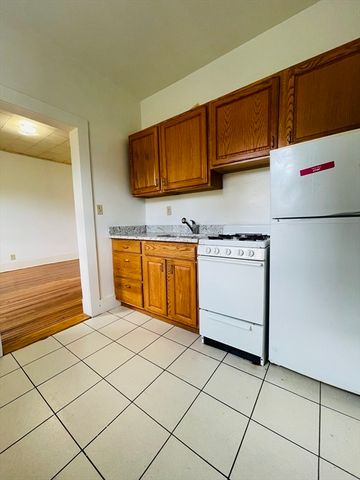 $2,500 | 14 Palace Road, Unit 15 | Mission Hill