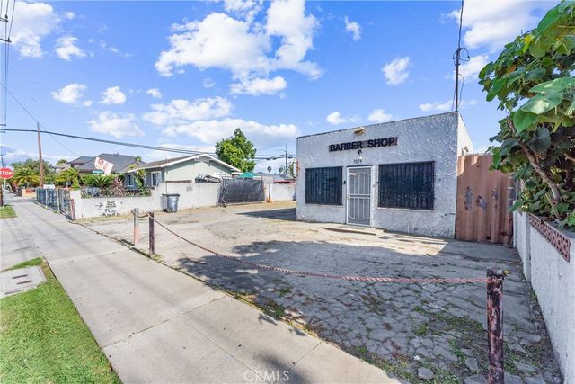 $599,000 | 1704 West 2nd Street | Artesia Pilar