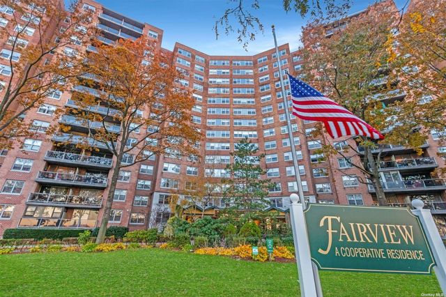 $2,700 | 61-20 Grand Central Parkway, Unit B201 | Forest Hills