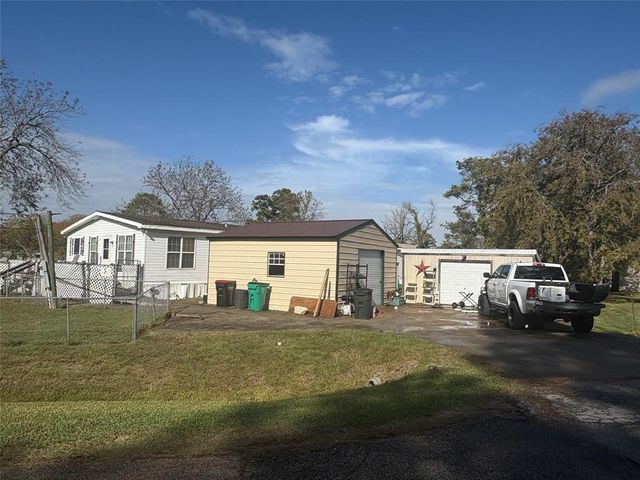 $199,999 | 5610 West Twisted Oak Street | Baytown