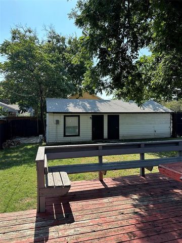 $1,200 | 4202 Concho Street | Dallas