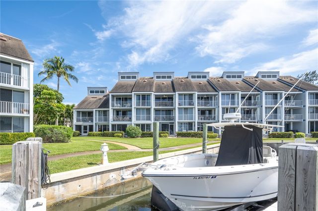 $515,000 | 2140 Spyglass Lane, Unit 112 | South Beach