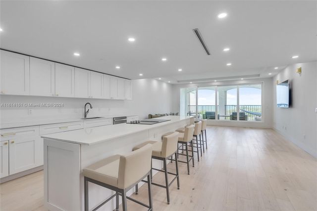 $1,489,000 | 4651 Northeast Ocean Boulevard, Unit 31 | Hutchinson Island South