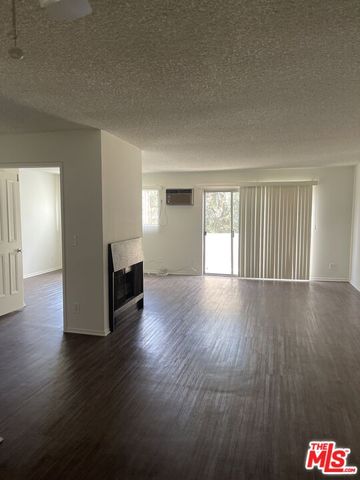 $2,250 | 1820 South Bentley Avenue, Unit 209 | Westwood