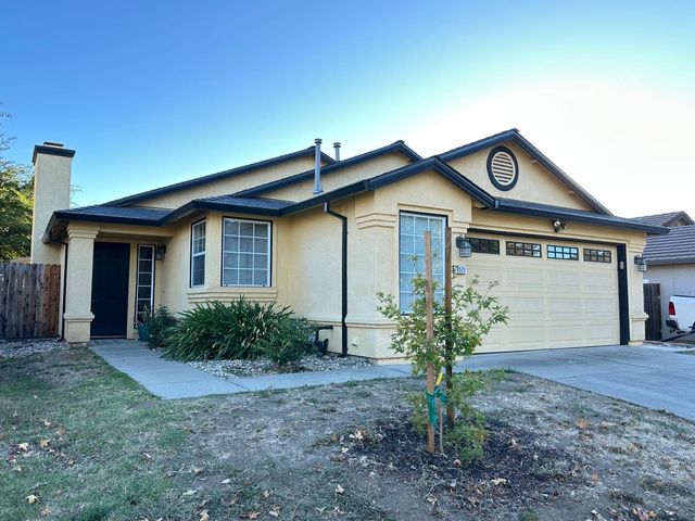 $449,900 | 8571 Travary Way | Antelope