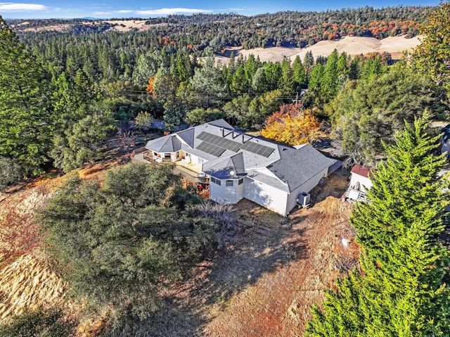 $742,000 | 17900 Holly Road