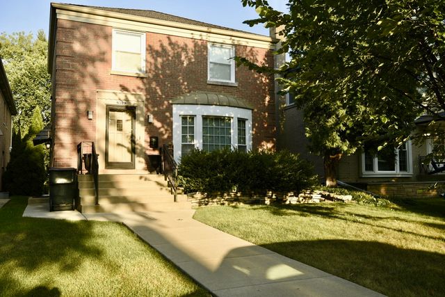 $3,000 | 6529 Trumbull Avenue | Lincolnwood