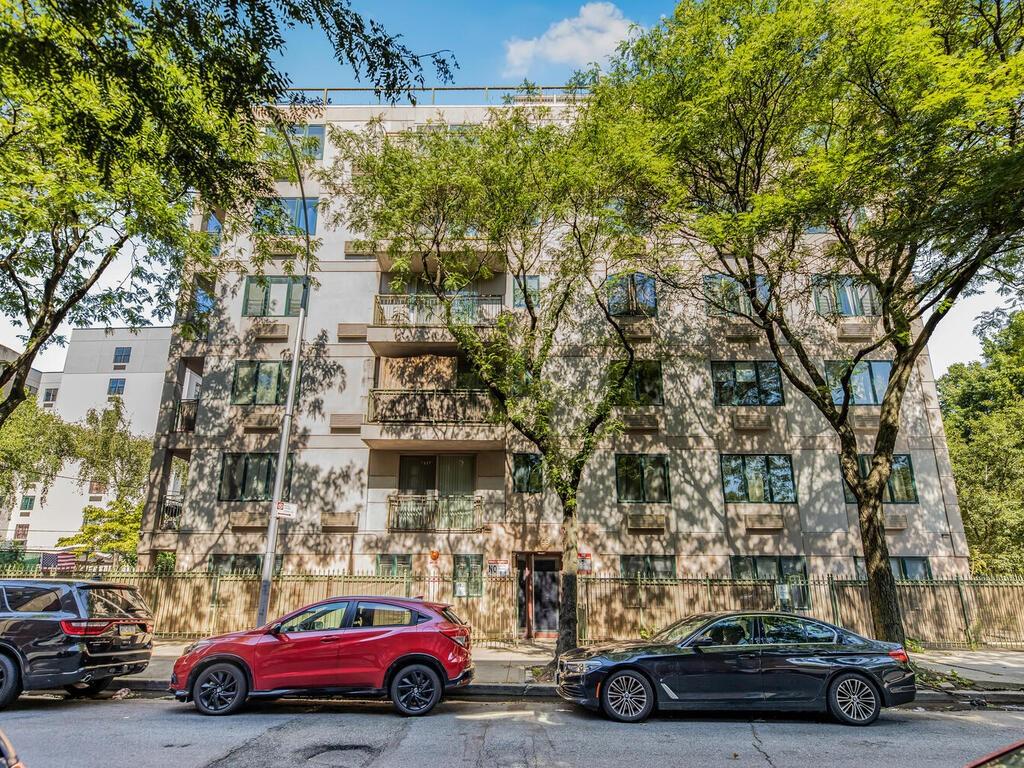 a car parked in front of a building