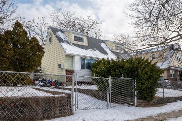 $629,999 | 147 Oakley Avenue | Elmont