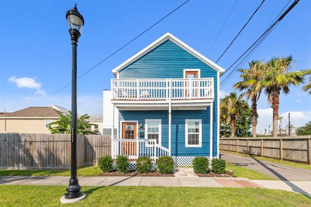 $3,100 | 808 27th Street | Downtown Galveston