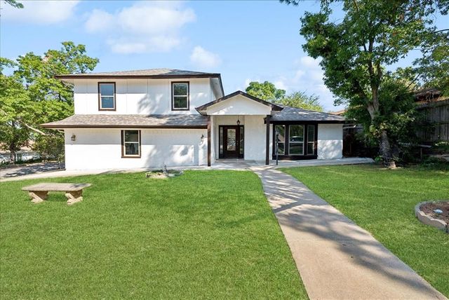 $359,978 | 2221 West Sanford Street | Northwest Central Arlington