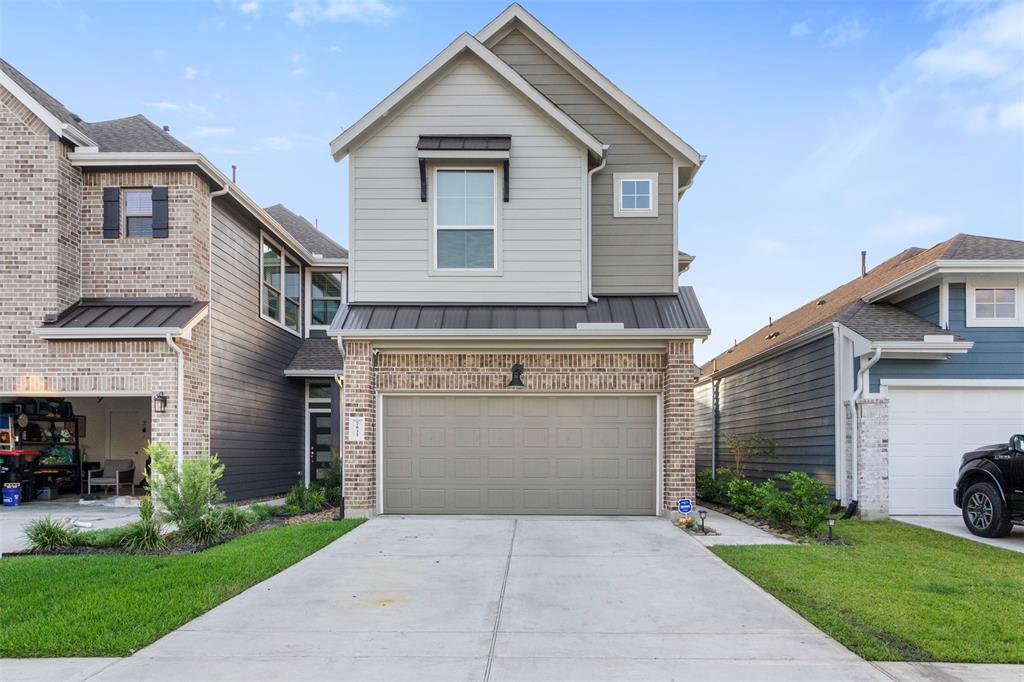 Beautiful curb appeal with large drive way