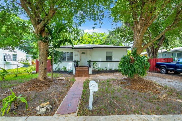 $480,900 | 12325 Northeast 11th Place | Central North Miami