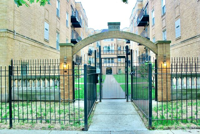 $160,000 | 1643 West Farwell Avenue, Unit 3S | East Rogers Park