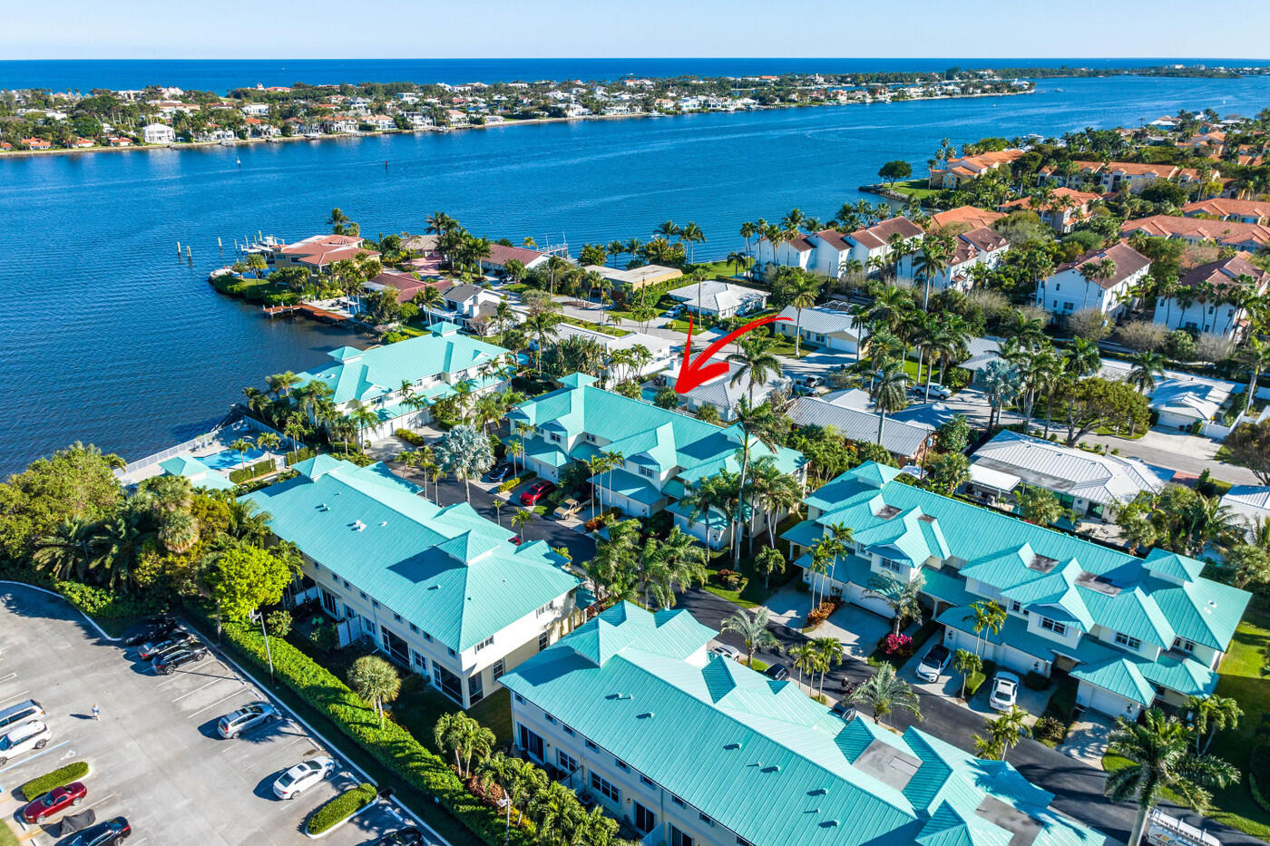 Steps from the Intracoastal