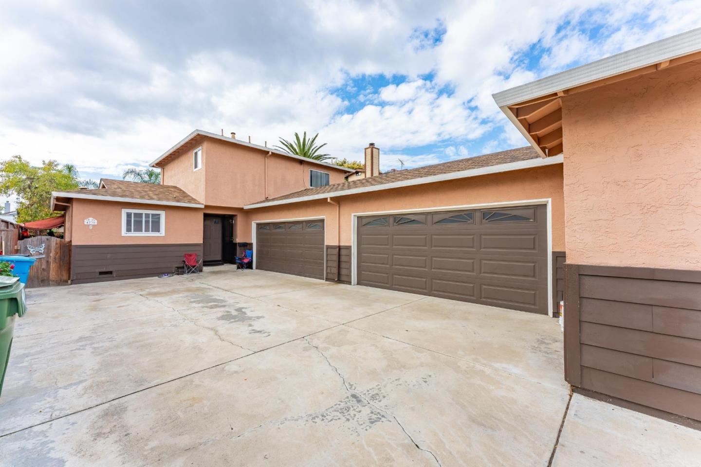 a view of a house with a garage