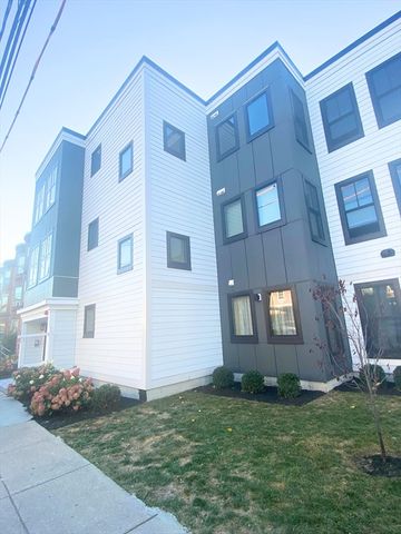 $1,700 | 173 Magnolia Street, Unit 4 | Roxbury