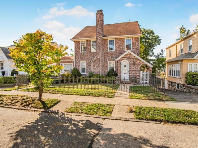 $755,000 | 153 Devoe Avenue | Lincoln Park