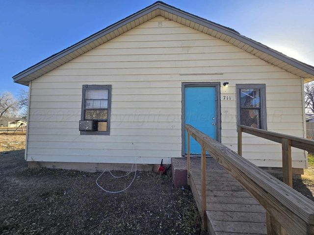 $65,000 | 711 South Roberts Street | Mirrors